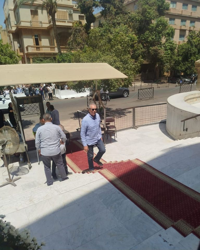 جنازة الفنان لطفي لبيب