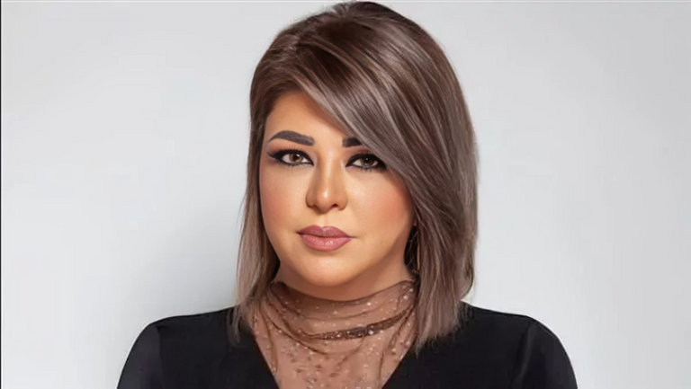 الإعلامية علا شوشة البلوجر أم مكة