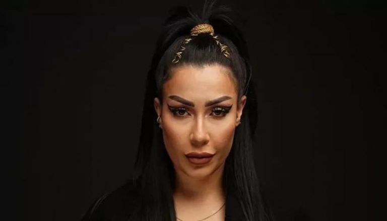 المذيعة داليا فؤاد
