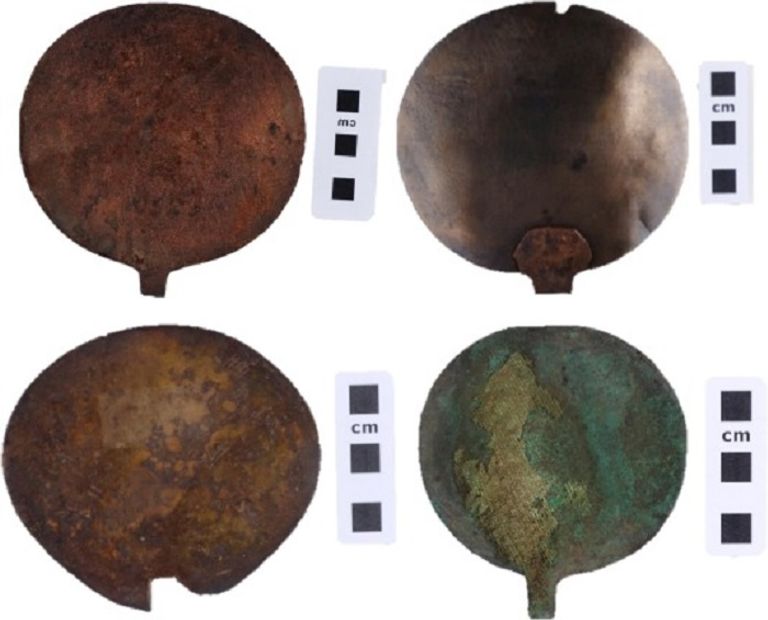 مرايا فرعونية 