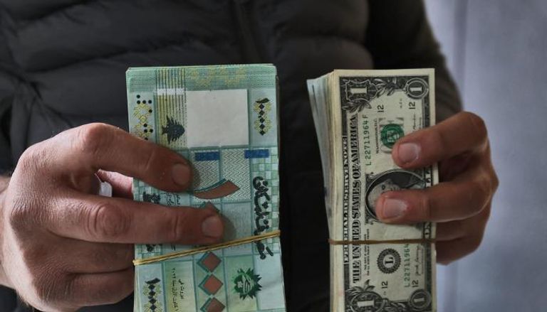 الليرة اللبنانية والدولار الأمريكي