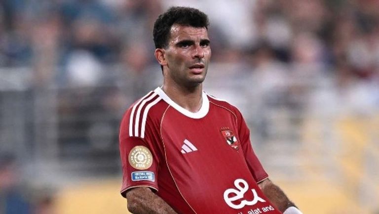 زيزو بقميص الأهلي أحمد حسام