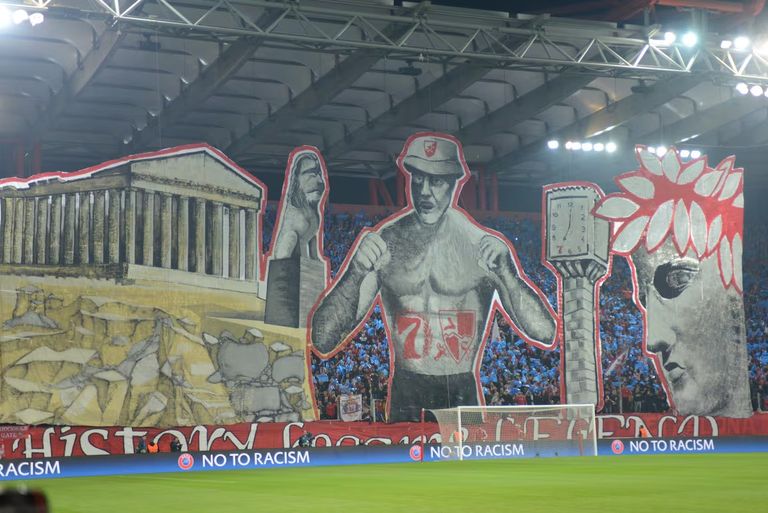 جماهير أولمبياكوس جماهير بروسيا دورتموند