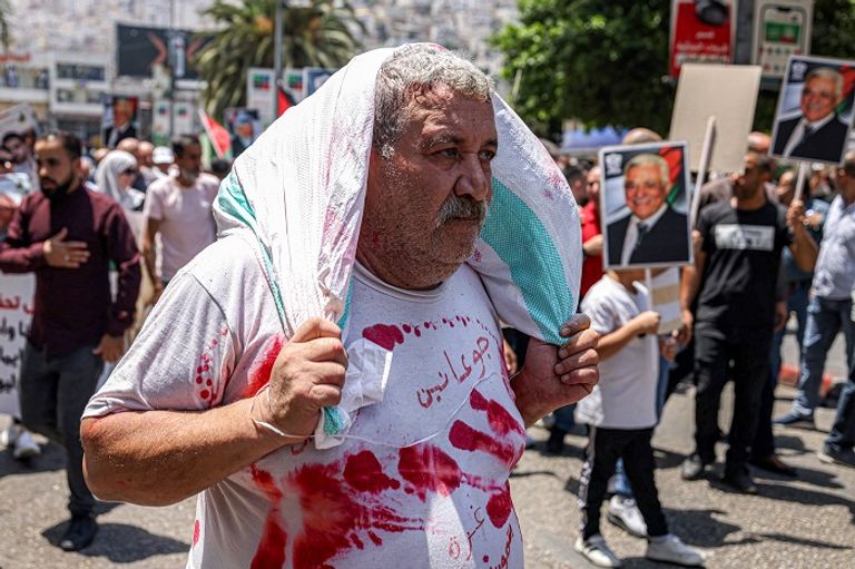 مظاهرات حاشدة في الضفة الغربية تضامنا مع غزة