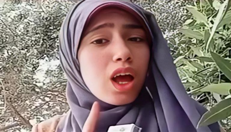 عاليا قمرون