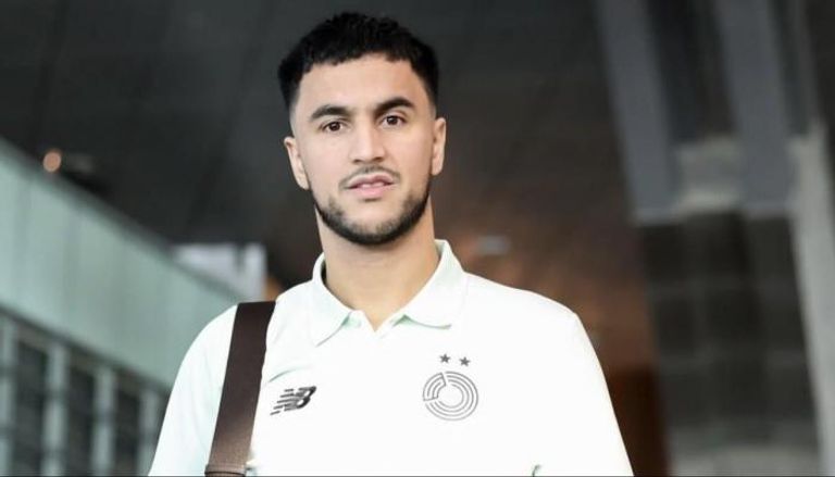 الجزائري آدم وناس