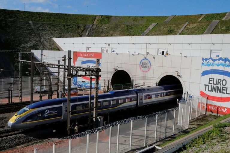 قطارات يوروستار - رويترز إلغاء 17 رحلة قطار ليوروستار بعد عطل كهربائي في فرنسا - The Sun
