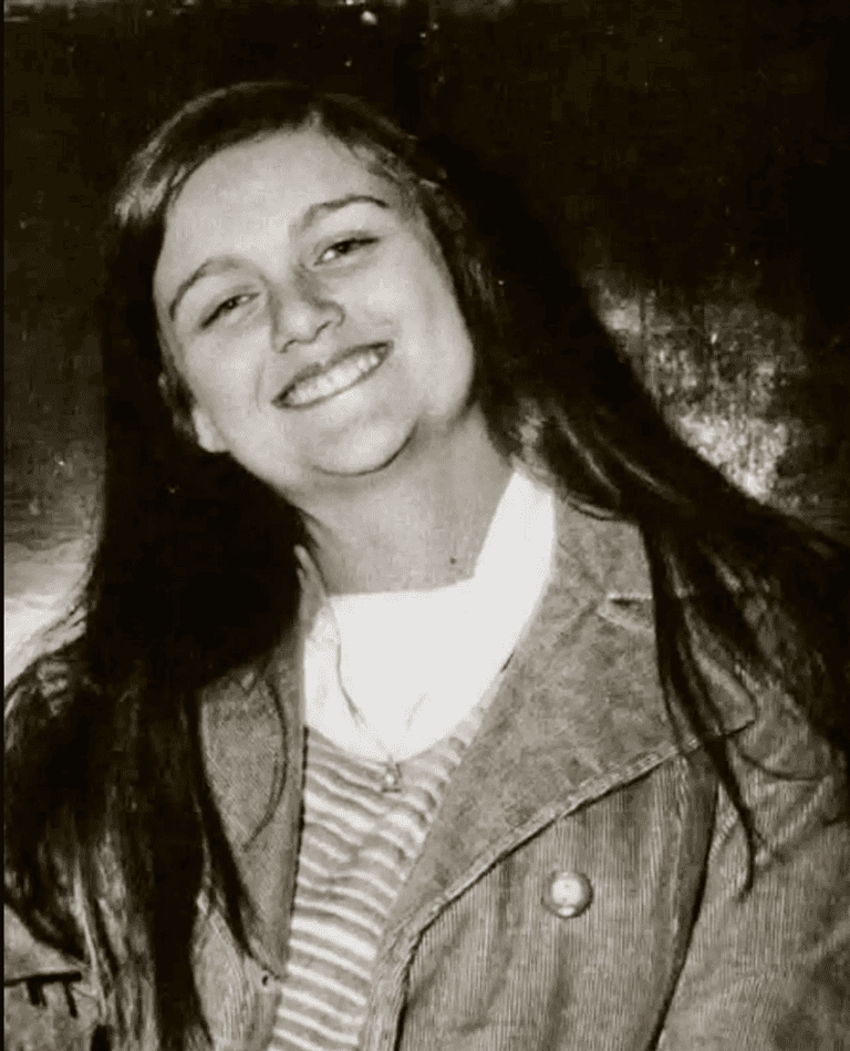 الفنانة ديالا صلحي الوادي