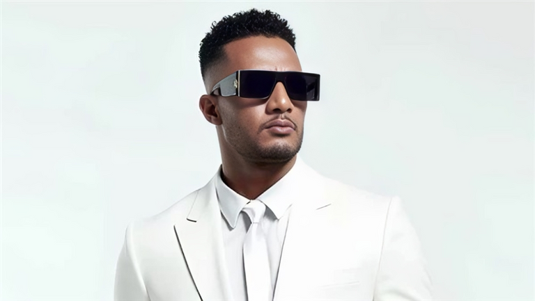 الفنان محمد رمضان الفنان محمد رمضان