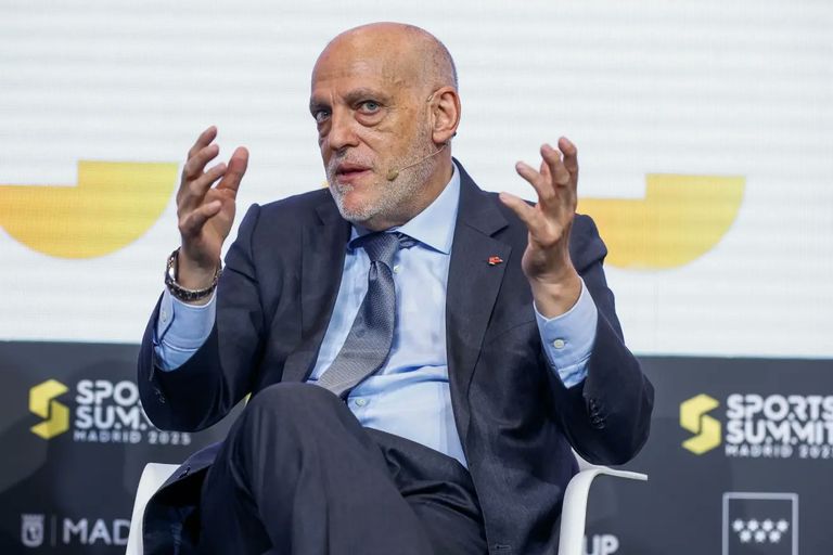 خافيير تيباس خافيير تيباس وفلورنتينو بيريز رئيس ريال مدريد