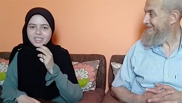 سمية الكتامي ووالدها