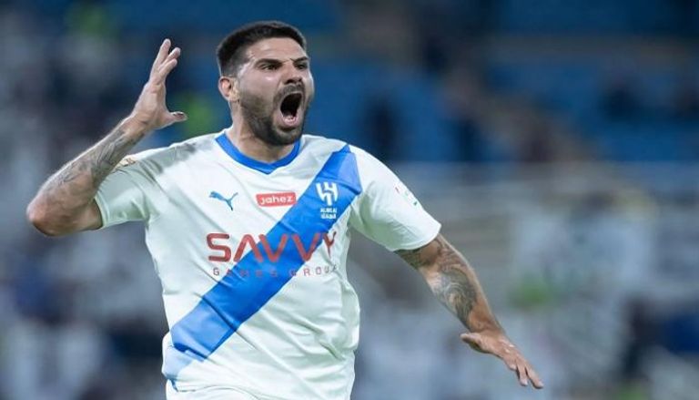 ألكسندر ميتروفيتش مهاجم الهلال السعودي