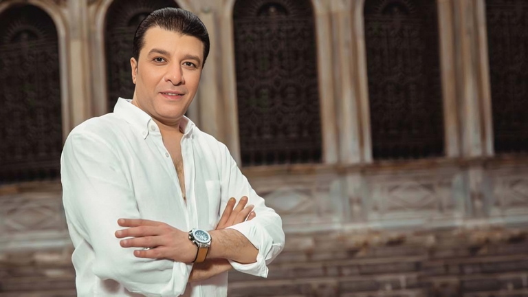 الفنان مصطفى كامل الفنان مصطفى كامل