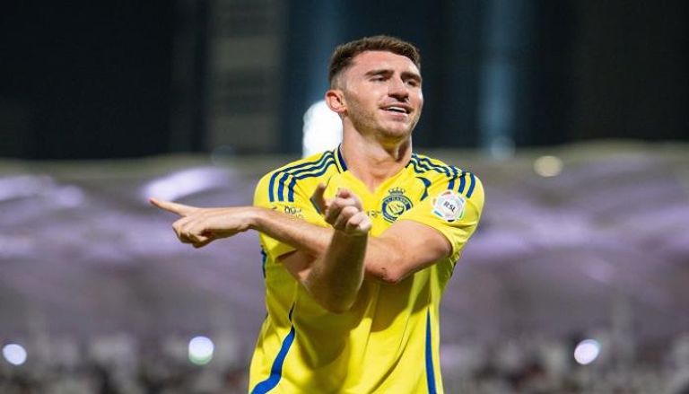 إيمريك لابورت مدافع النصر السعودي