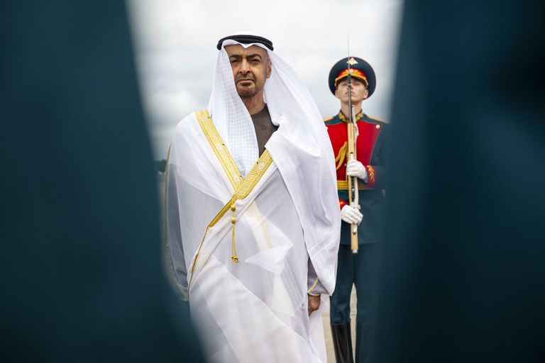 جانب من لقاء محمد بن زايد آل نهيان وبوتين