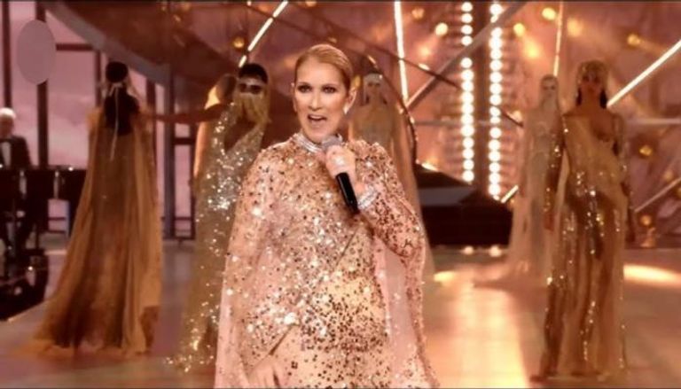 النجمة الكندية سيلين ديون