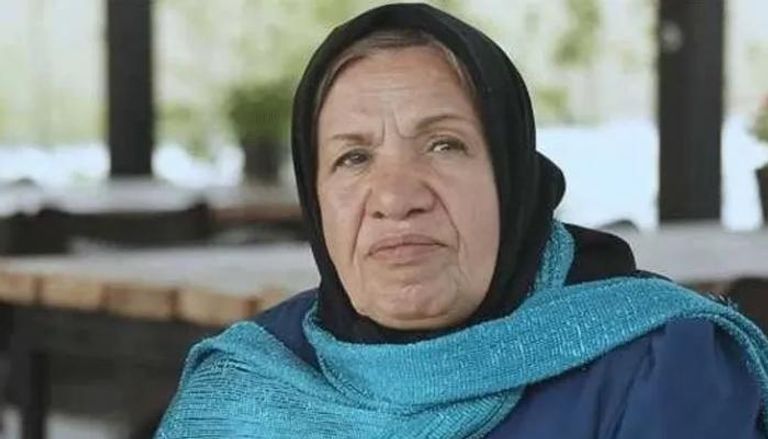 كلثوم أكبري