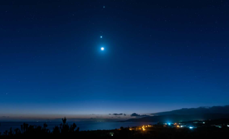 اقتران الزهرة والمشتري في 12 أغسطس