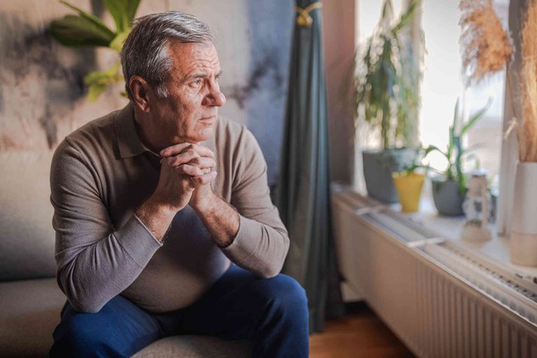 طبيب يكشف عن أسئلة لتشخيص التوحد الخفي