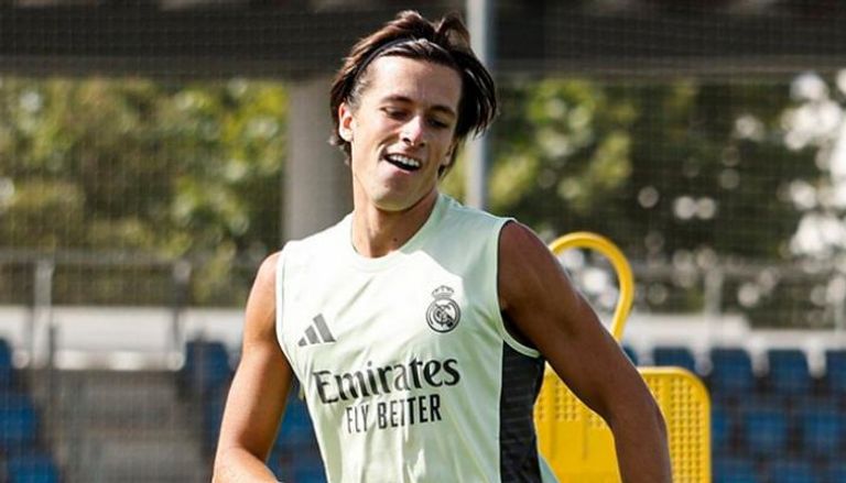ألفارو كاريراس نجم ريال مدريد