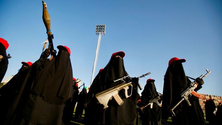 عناصر من جهاز الزنبيات الحوثي - أرشيفية