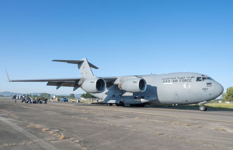 فريق الإطفاء الإماراتي