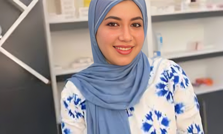 الطبيبة العراقية بان زياد الطبيبة العراقية بان زياد