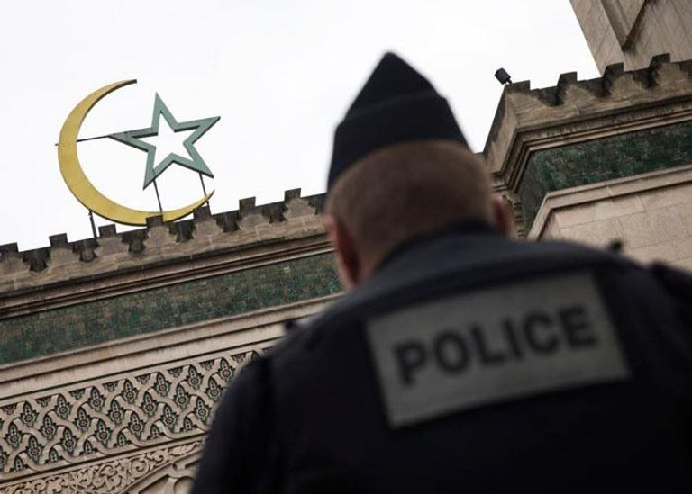 فرنسا في مواجهة الإخوان