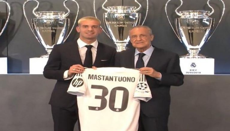 فرانكو ماستانتونو مع فلورنتينو بيريز رئيس ريال مدريد