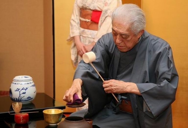 الدكتور سن جينشيتسو 