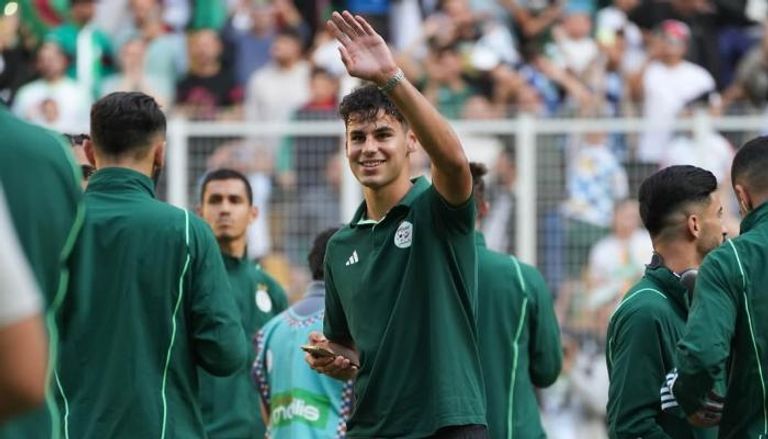 شياخة مهاجم منتخب الجزائر