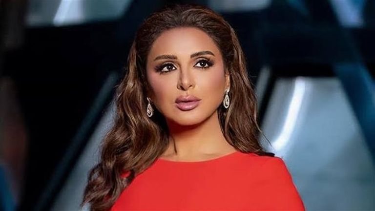 الفنانة أنغام