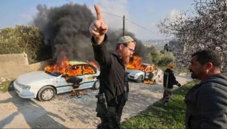 اعتداء مستوطنيون على ممتلكات فلسيطنيين في الضفة