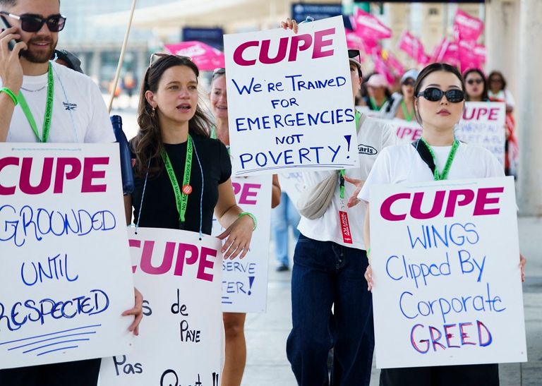 إضراب طواقم الضيافة في الخطوط الجوية الكندية (إير كندا)