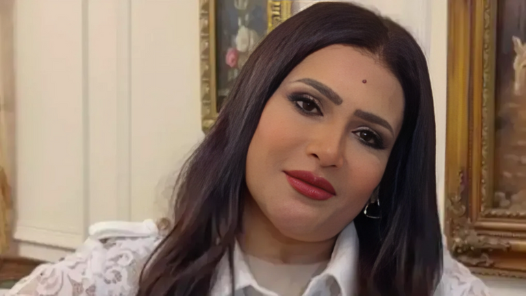 الفنانة بدرية طلبة