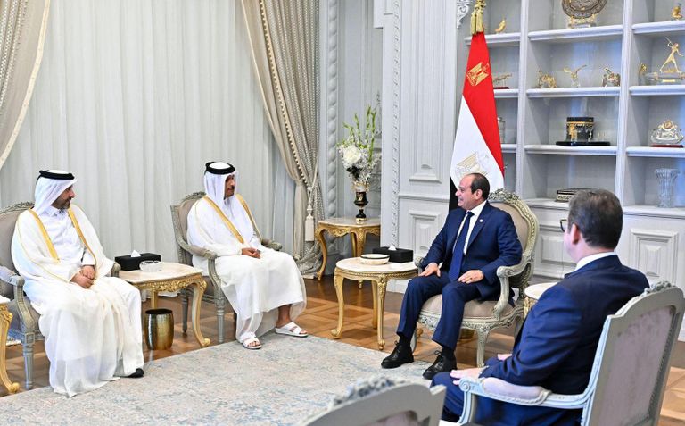 الرئيس المصري ورئيس وزراء قطر
