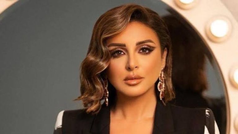 الفنانة أحلام