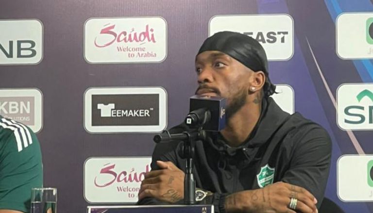 إيفان توني مهاجم الأهلي السعودي