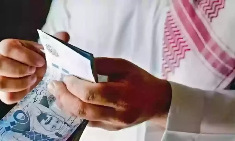 موعد صرف رواتب المتقاعدين لشهر سبتمبر في السعودية