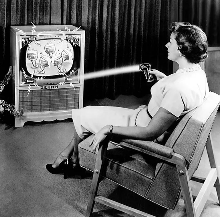 النموذج الأولي اعتمد على إطلاق ضوء ريموت التلفزيون