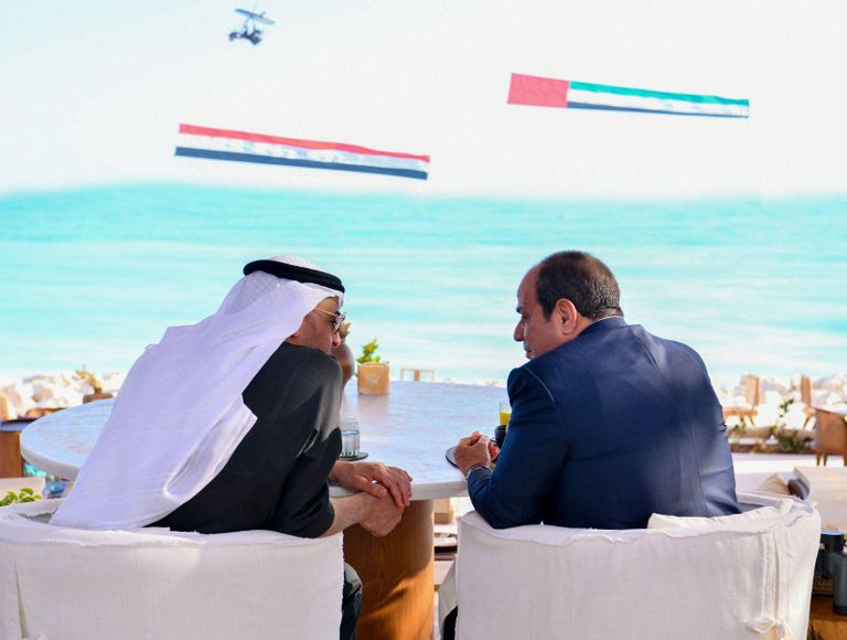 الشيخ محمد بن زايد آل نهيان والرئيس المصري