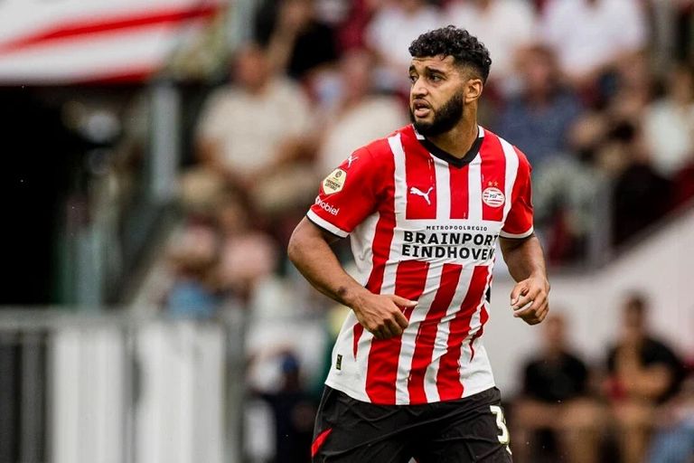 إسماعيل صيباري النجم الجزائري أنيس حاج موسى