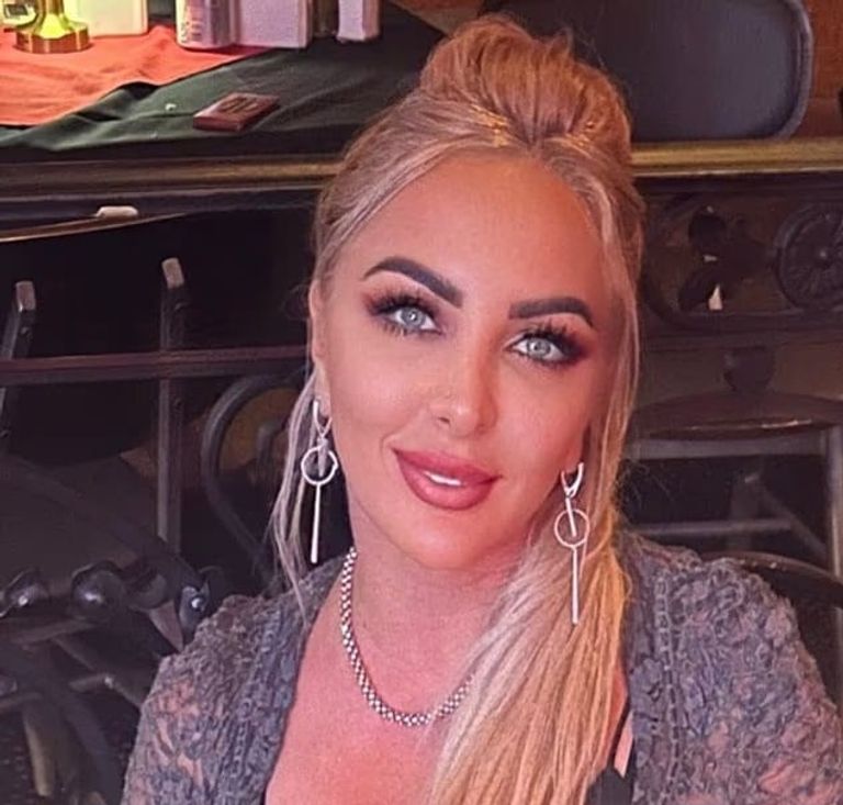 زوجة سابقة تدبر مؤامرة لإنهاء حياة طبيب