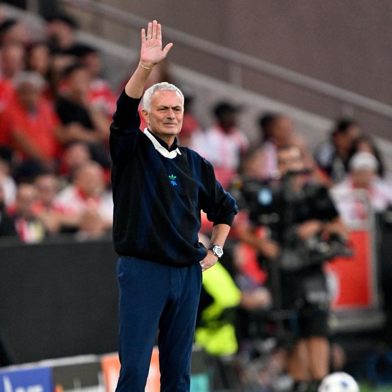 جوزيه مورينيو مدرب فنربخشه جوزيه مورينيو مدرب فنربخشه