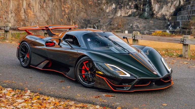 طراز Aston Martin Valkyrie