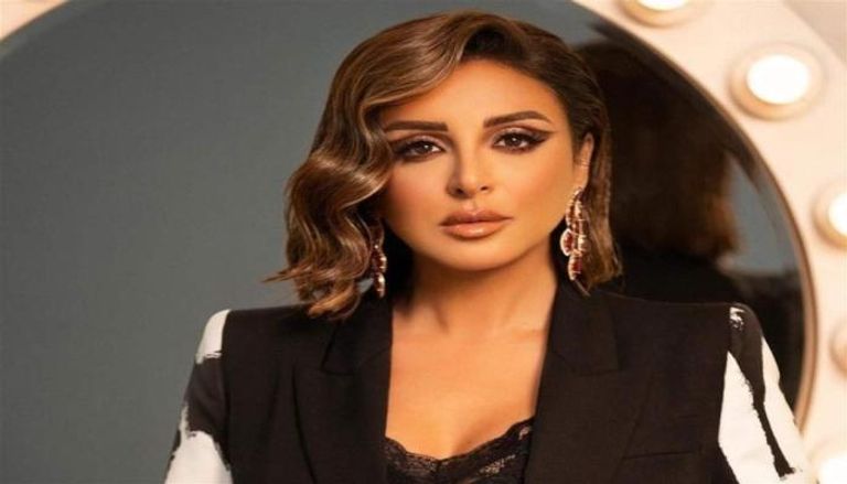حقيقة تجاهل أنغام لوالدها في أول رسالة لها بعد أزمتها الصحية