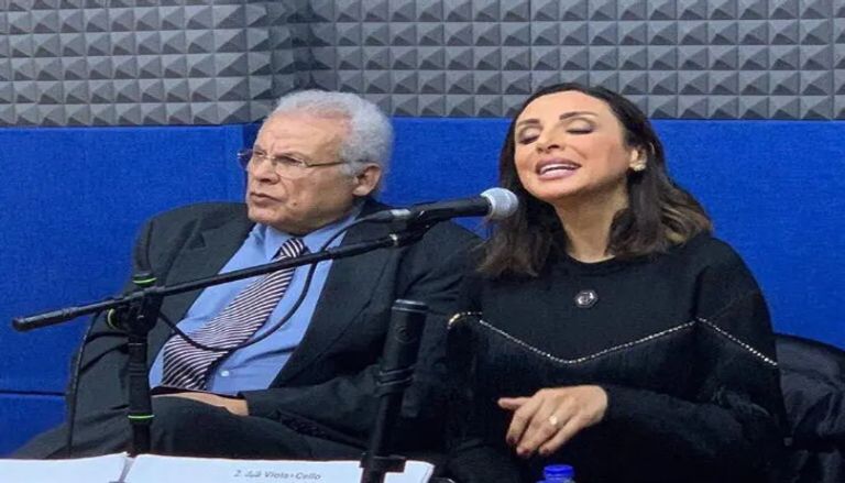 حقيقة تجاهل أنغام لوالدها في أول رسالة لها بعد أزمتها الصحية حقيقة تجاهل أنغام لوالدها في أول رسالة لها بعد أزمتها الصحية