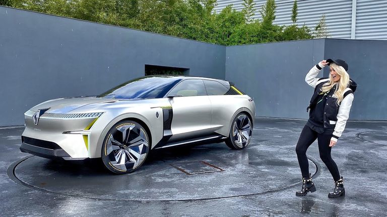 السيارة رينو