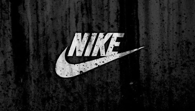 علامتا «شانيل» و«نايكي»