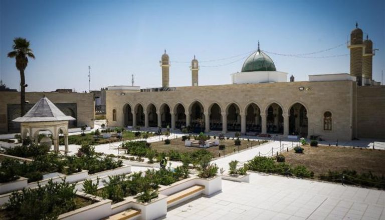 رئيس الوزراء العراقي يتفقد منبر الجامع النوري